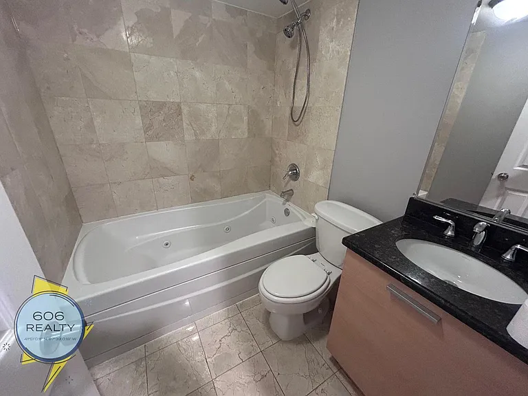 6954 N Greenview Ave — Photo 26