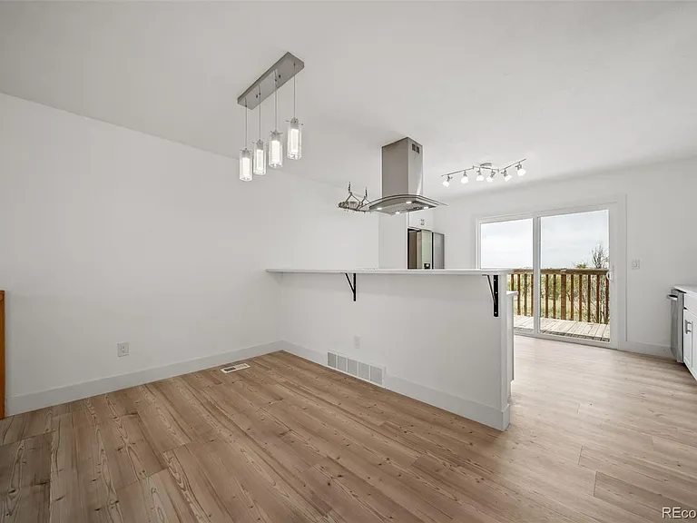15989 E 18th Pl — Photo 12