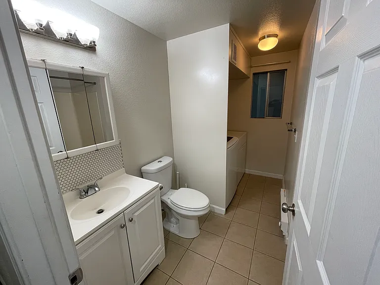 20905 NE 8th Pl — Photo 14