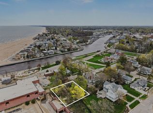 Michigan Ave, South Haven, MI 49090