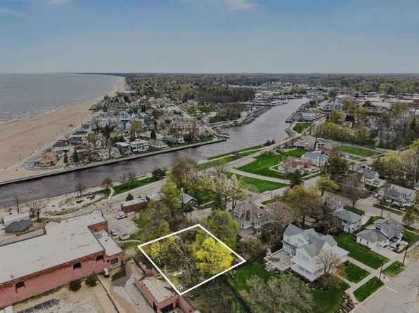 Michigan Ave, South Haven, MI 49090