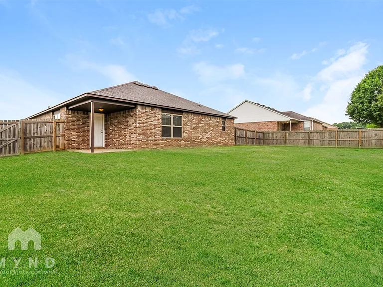 17 Bristol Dr — Photo 18