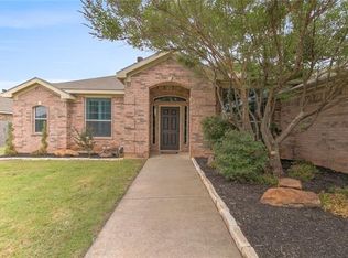 808 Wandering Ct, Granbury, TX 76049