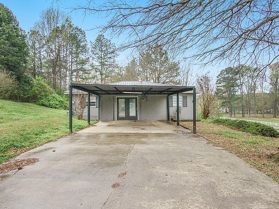 5th image of 1006 Hillcrest Dr