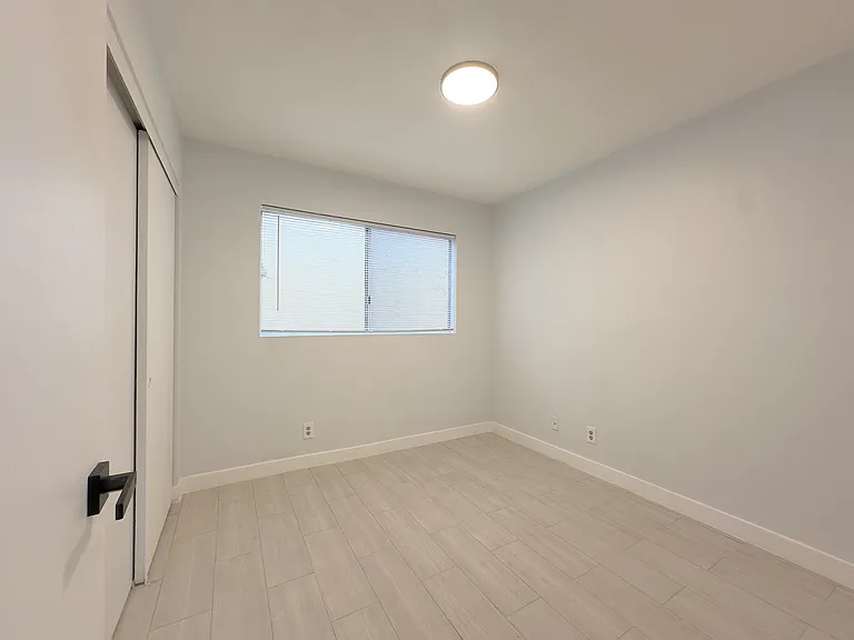 21828 Belshire Ave #15 — Photo 27