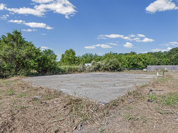 5th image of 150 River Rd