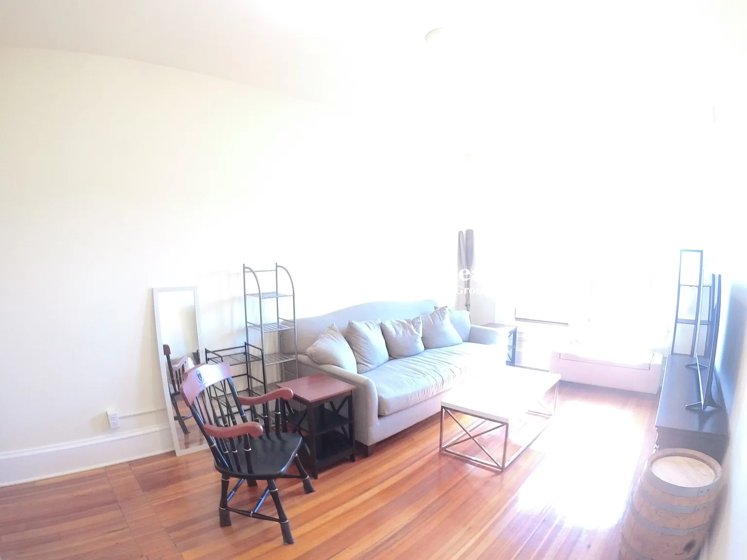 2 bed, 1.0 bath, $3,200 — Photo 4