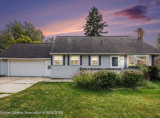 1378 Valley View Rd, Lansing, MI 48906