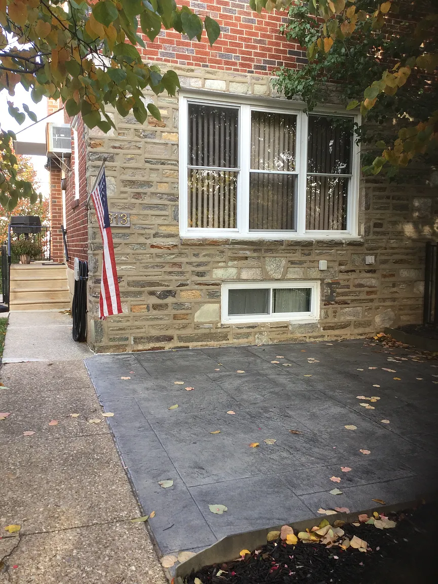 613 Glenn Valley Dr photo 1