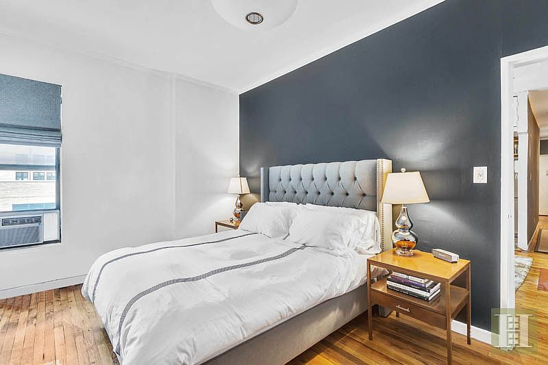 2nd image of 310 W 18th St APT 3C