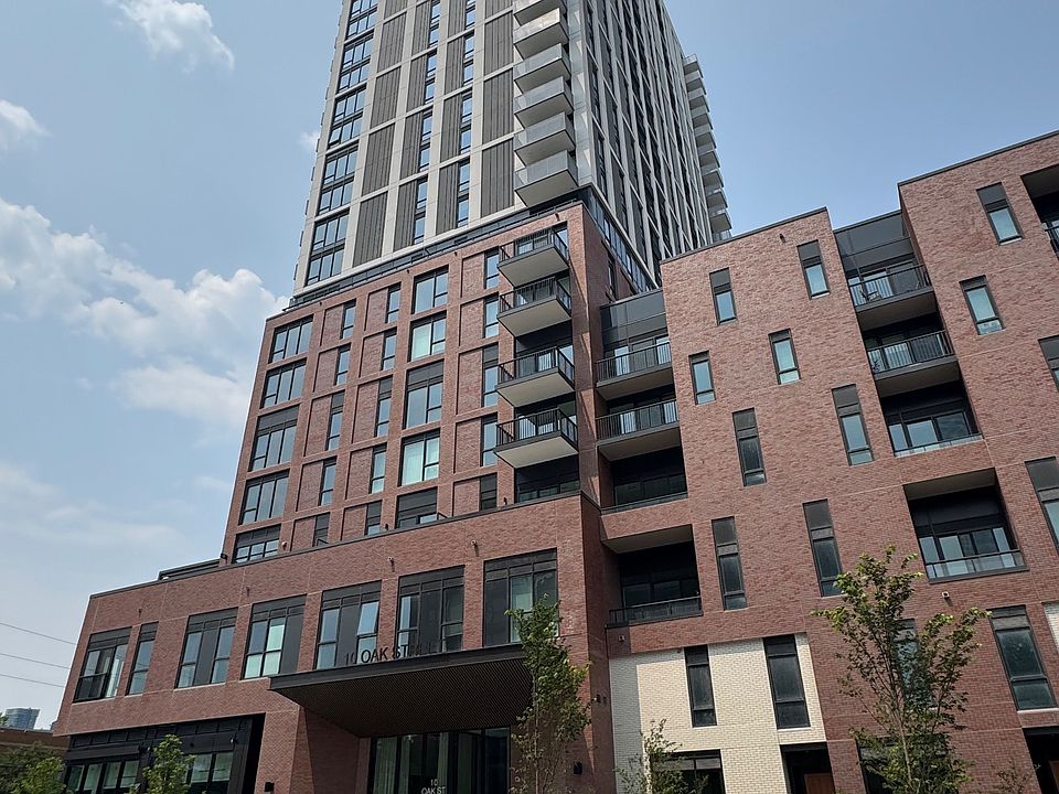 1st image of 10 Oak St #2112