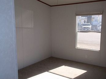 5th image of 202 Cedar St