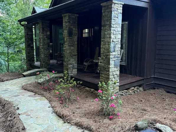 276 N Sanderlin Mountain Dr, Jasper, GA 30143