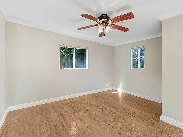 555 Avenue 64 — Photo 9