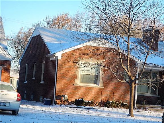 3rd image of 22509 Alexander St