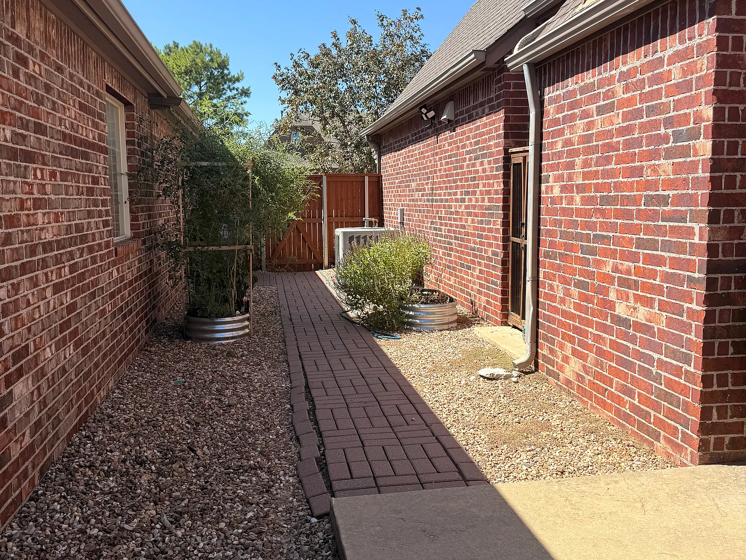 10947 S 77th East Pl — Photo 3