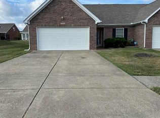 12444 Spring Trace Ct, Louisville, KY 40229