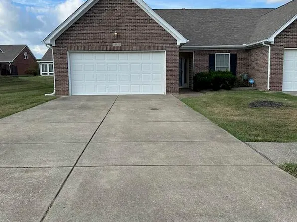 12444 Spring Trace Ct, Louisville, KY 40229