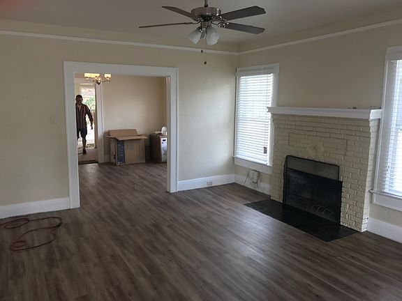 2nd image of 2308 N Blvd