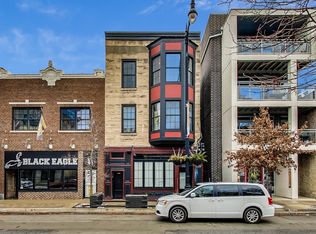 1934 W Irving Park Rd #2F, Chicago, IL 60613