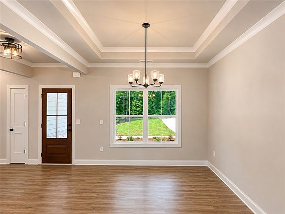 5th image of 108 Apricot Ln