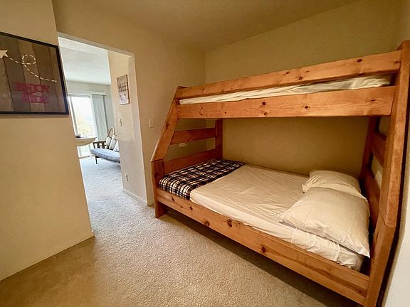 4th image of 28600 N Mount Spokane Park Dr #614