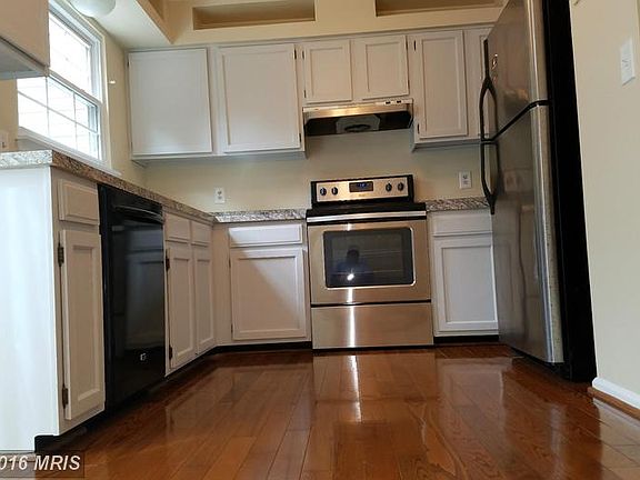 3rd image of 14811 Lynhodge Ct