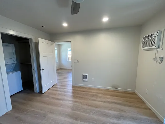 164 N Laurel St #2 — Photo 10
