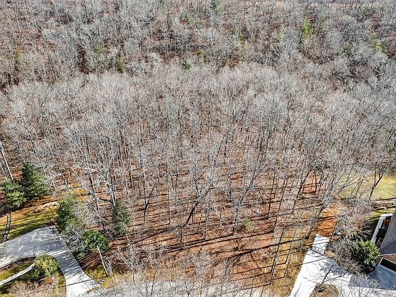 2nd image of 30 Devon Loop