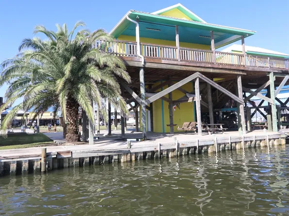 145 Verly Ln, Grand Isle, LA 70358