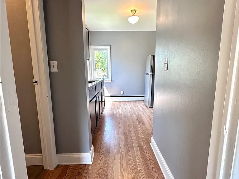 688 Columbus Pkwy — Photo 5