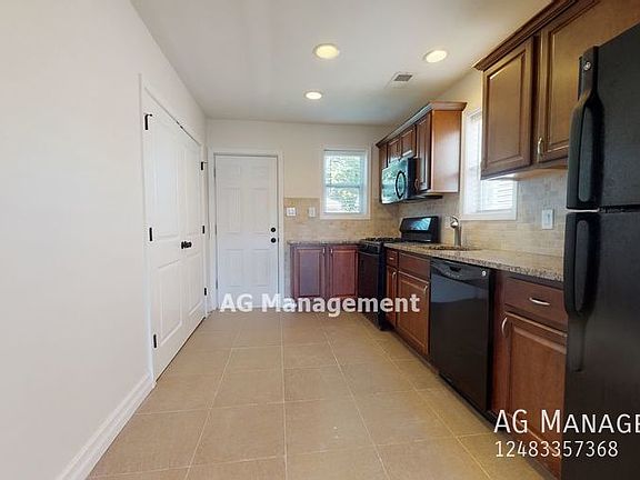 4th image of 62 W Hayes Ave