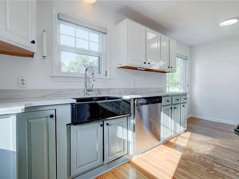15 Maple St — Photo 7