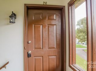 525 12th St SW APT 26, Hickory, NC 28602