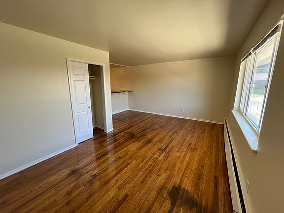 3rd image of 1755 Chester St #3