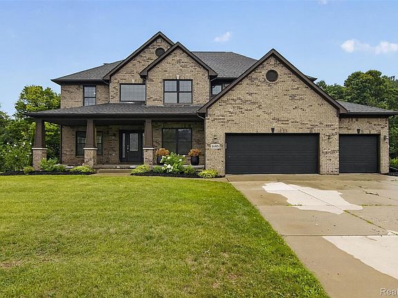 3rd image of 1465 Whispering Maples Dr S