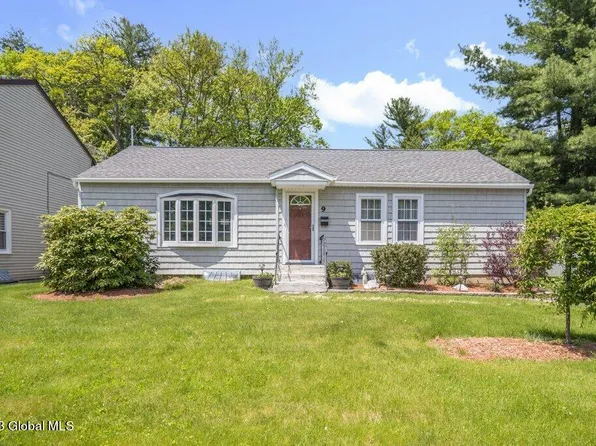 9 Fletcher Road, Guilderland, NY 12203