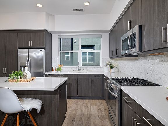 5th image of 10461 Harlow Cir #23