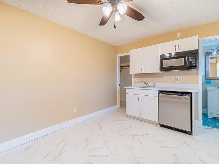 2546 NE Hickory Ave #B — Photo 5