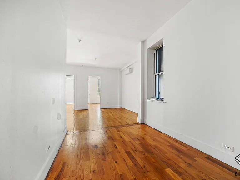 735 Rogers Ave #2L — Photo 8