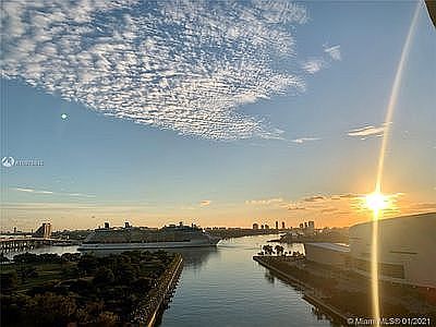 2nd image of 888 Biscayne Blvd APT 1212
