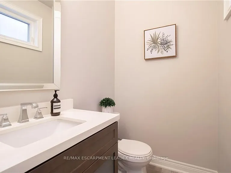 19 Secinaro Ave — Photo 31