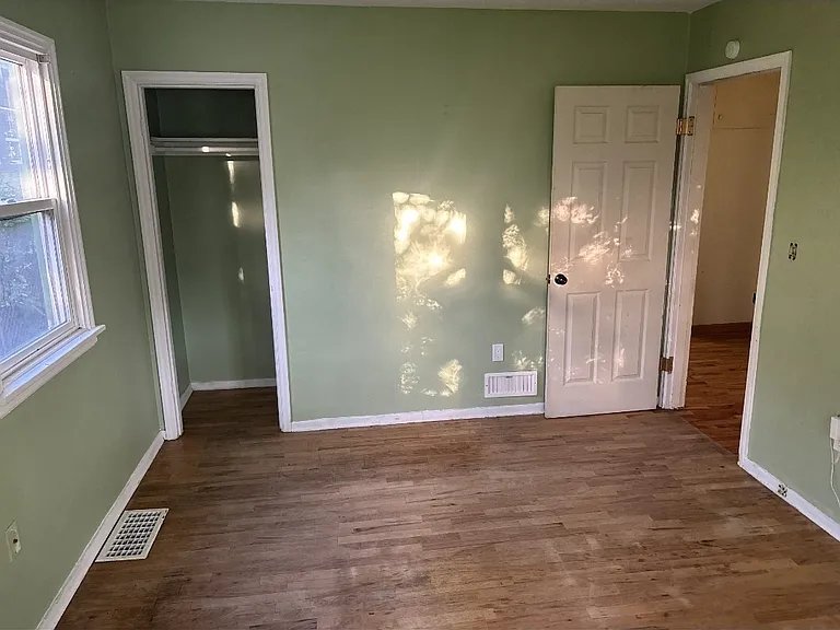 619 Pleasant Ave — Photo 2