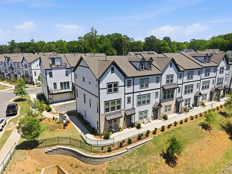3008 Oak Landing Dr — Photo 39
