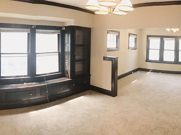 Dinning / Living Room Space