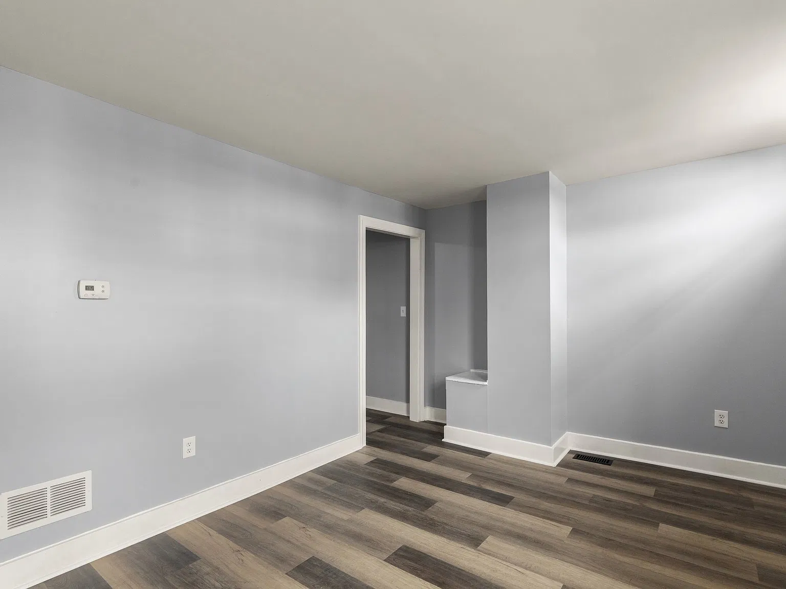 54 John St — Photo 3