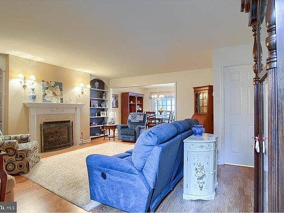 2nd image of 59 Keefer Way