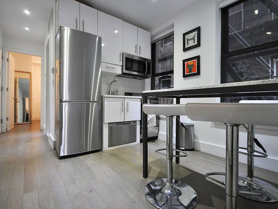 1st image of 102 Norfolk St APT 5A