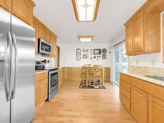 3rd image of 10807 SE 290th St
