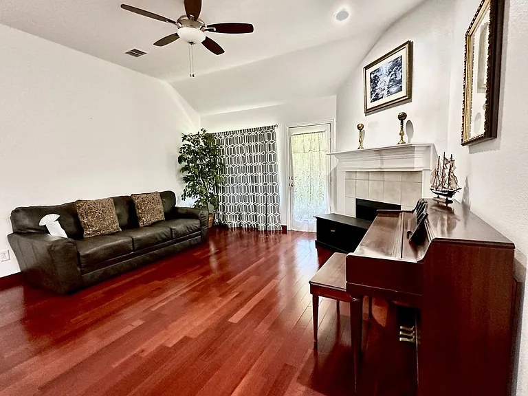5632 Rickshaw Ln — Photo 3
